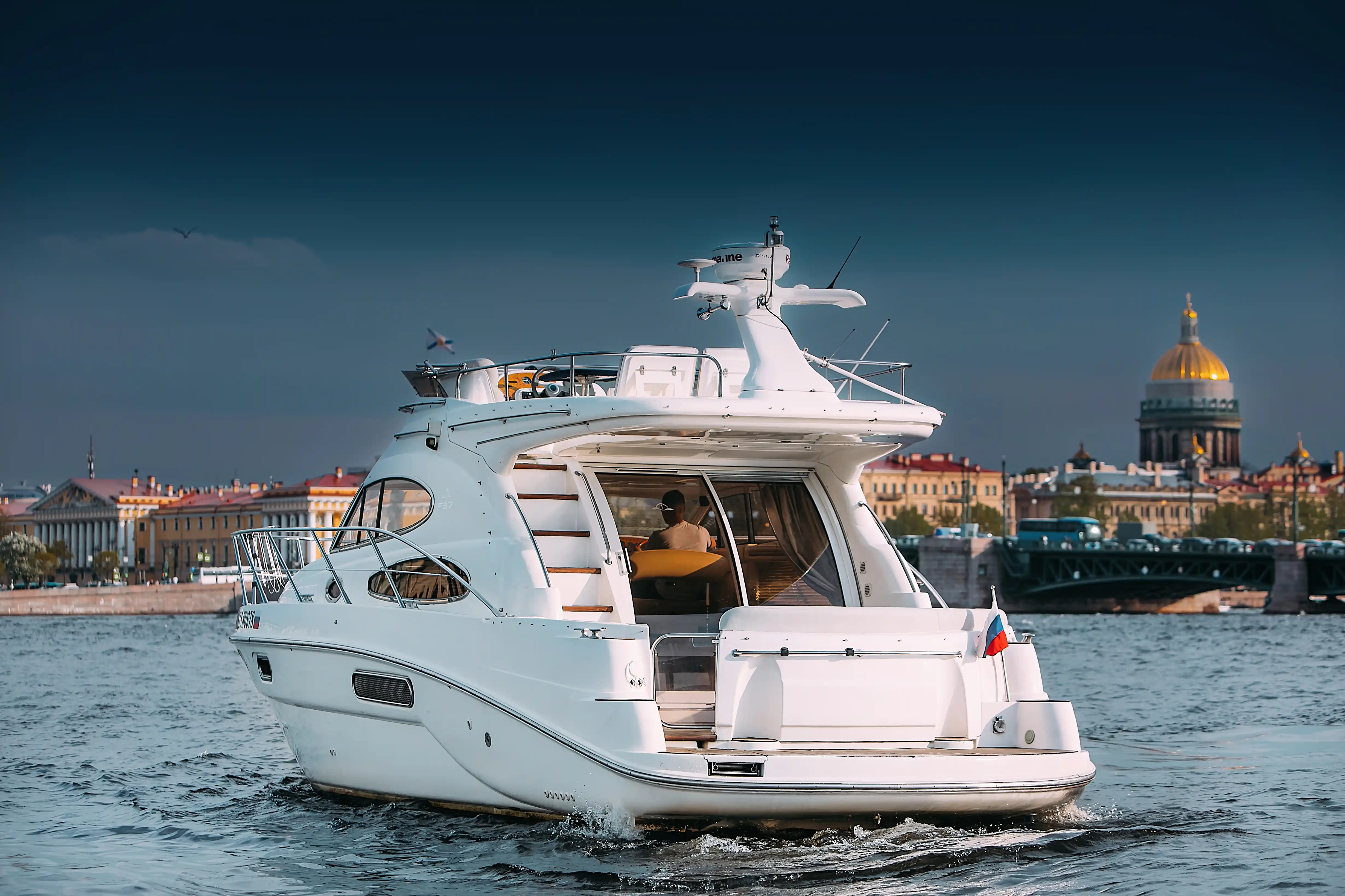 Яхта Sealine 39 AMO image- 4